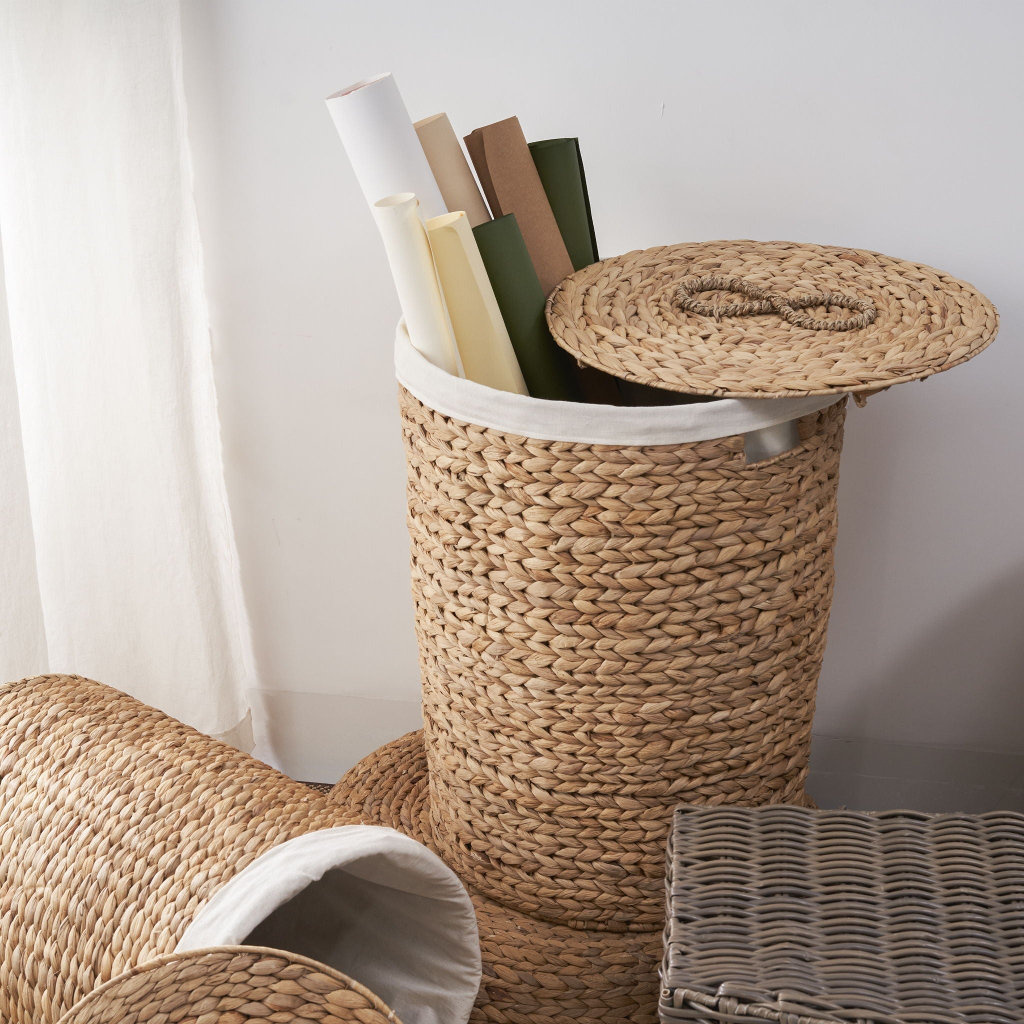 Ludmilla Round Tall Water Hyacinth Woven Wicker Laundry Hamper With Lid - For Clothes, Toys And Book Storage With Removable Liner - 18" X 18" X 23" - Natural Brown