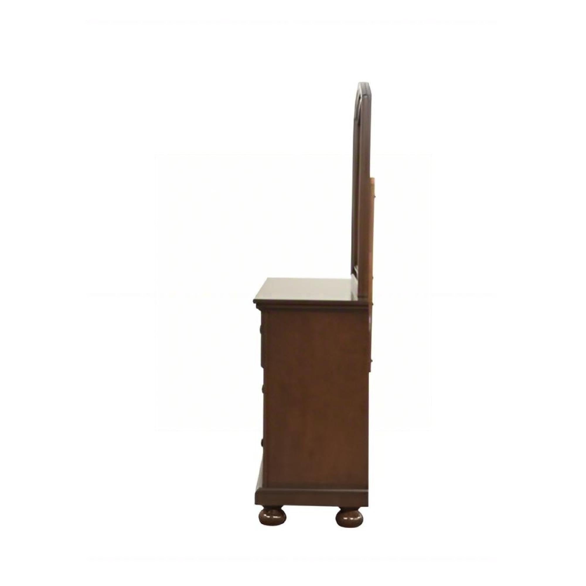 Meade - Dresser